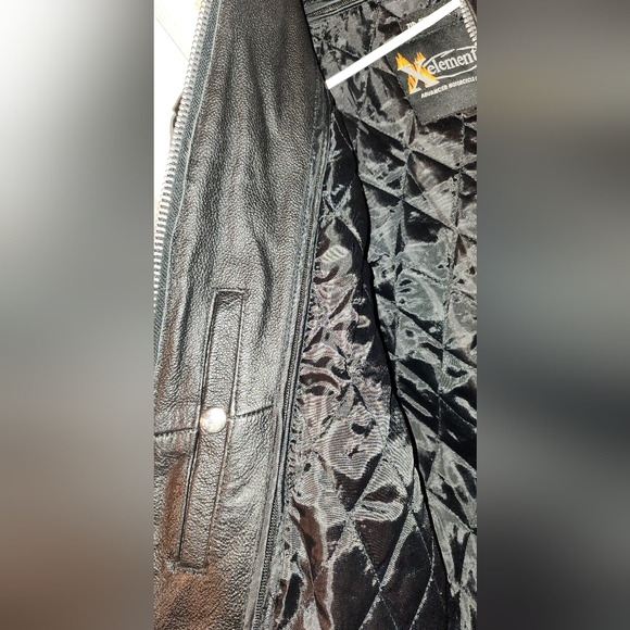Xelement Women’s Black with Silver Multi Vented Leather Motorcycle Jacket - Picture 3 of 16